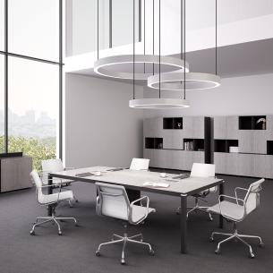 Mesa de oficina moderna para conferencias