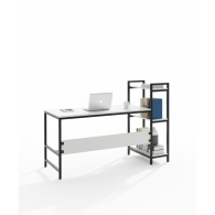 Escritorio industrial con estantes