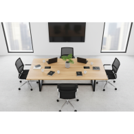 Sala de Juntas / Cherryman Amber